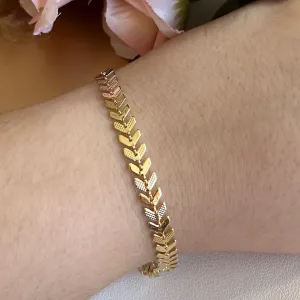 Pulseira dourada escama