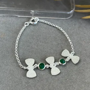 Pulseira infantil prata com laços