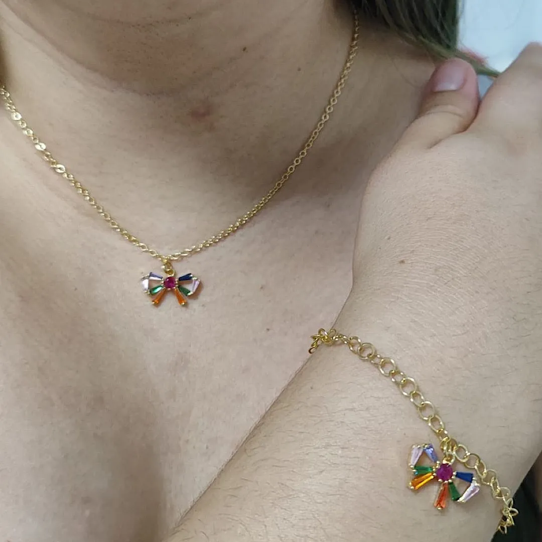 Pulseira com laço multicolor