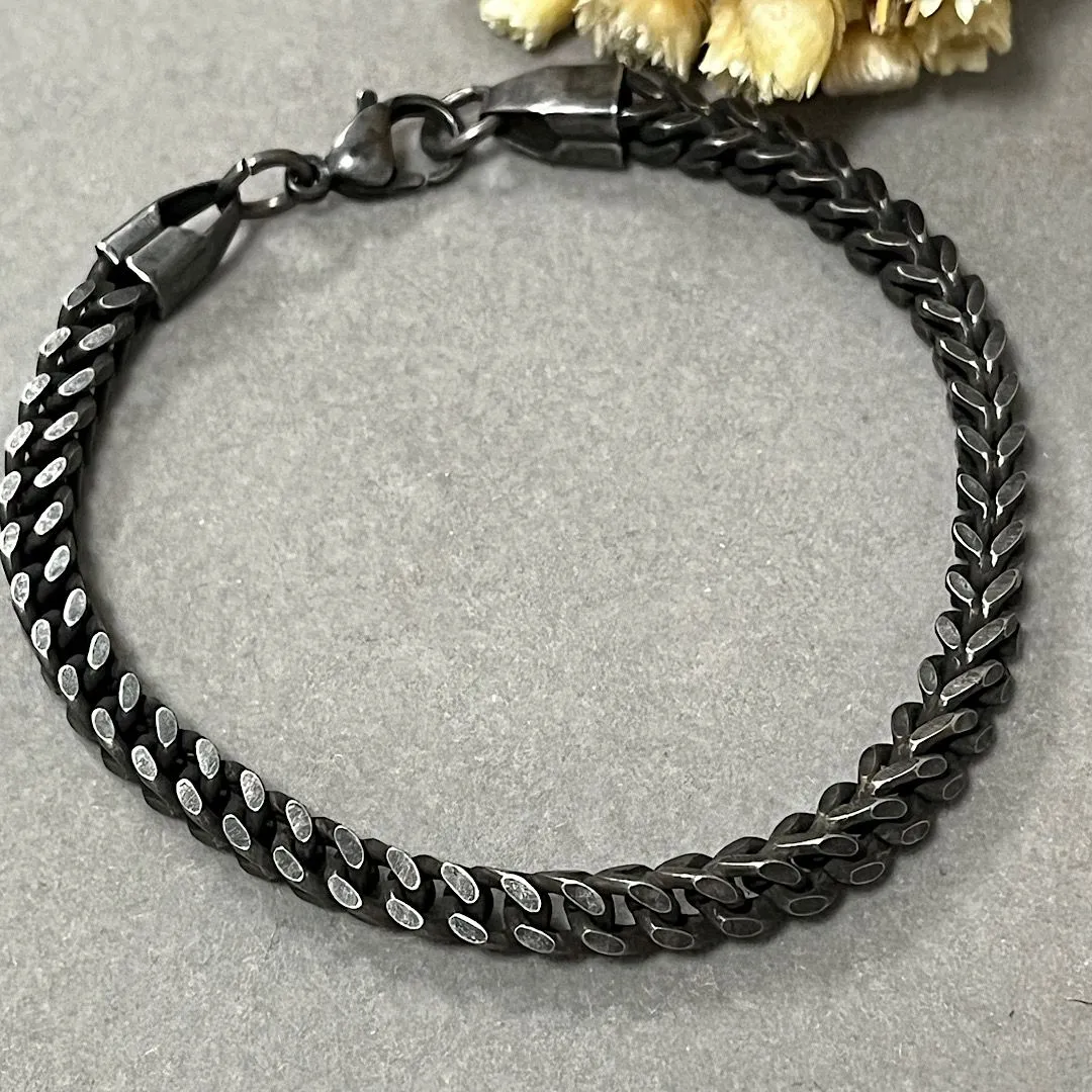 Pulseira Masculina em aço preta média